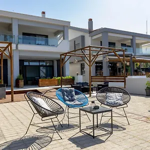 enalia-luxury-living.hotelschalkidiki.net/
